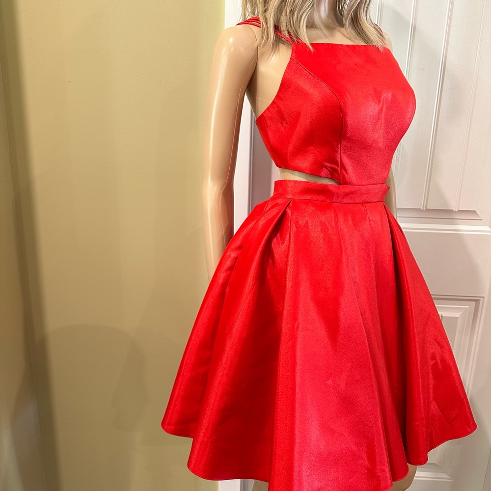 Mac Duggal Red Taffeta Prom Dress Size 4
